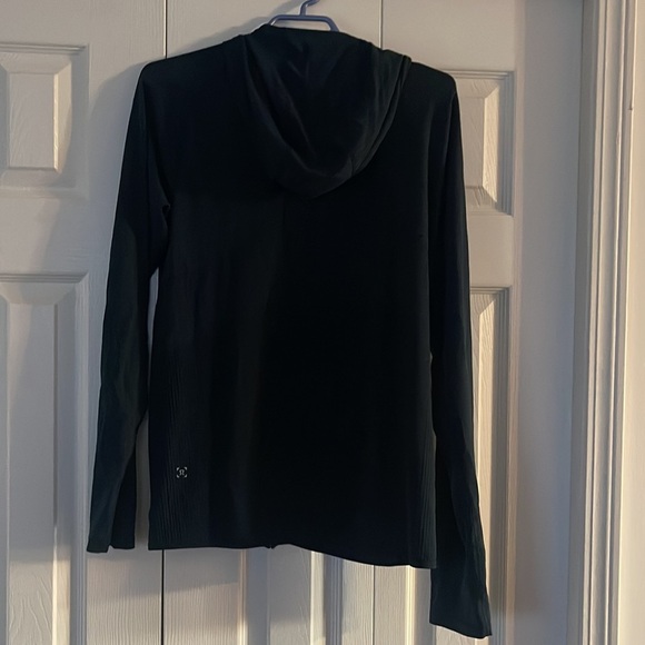 Lululemon Mens Jacket🥰🥰 - Picture 2 of 3